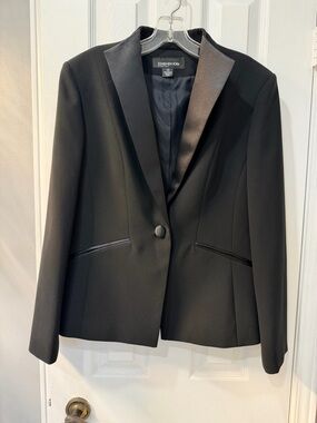 Jones New York Black Satin-Lapel Single-Button Blazer